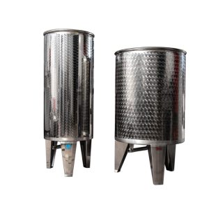 Stainless steel tanks with different sizes